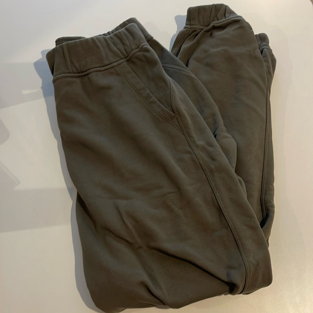 Lululemon Sweats - Olive, Size 6